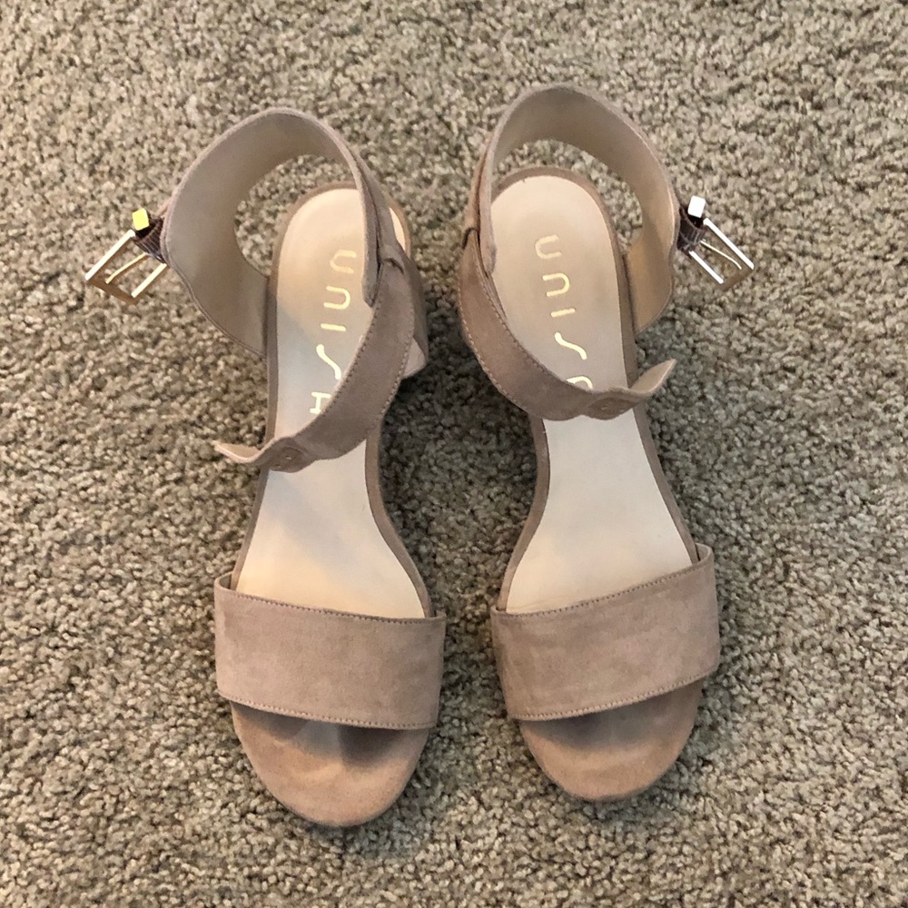 Tan Heels